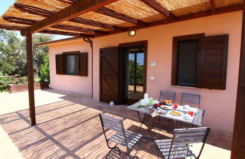 Montalto di Castro House | Farmhouse in Montalto near Sandy Beach
