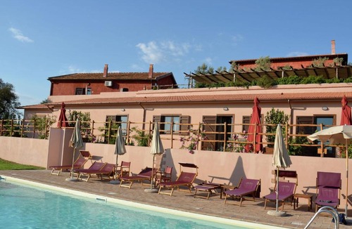 Montalto di Castro House | Farmhouse in Montalto near Sandy Beach