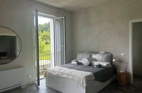 San Nicolo House | Farmhouse in Monterotondo di Gavi - Autumn Suite