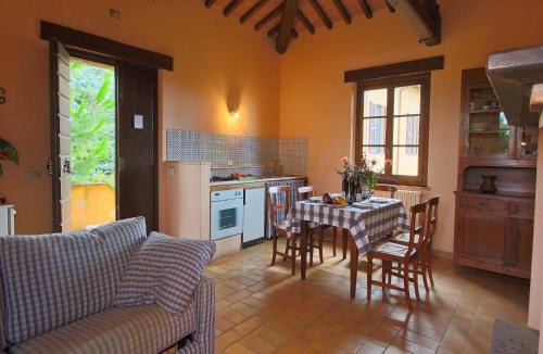 Todi House | Farmhouse in Todi with Pool & Theater Nearby
