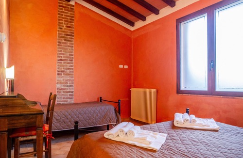 Braccagni House | Farmhouse "Le Gerlette - La Capanna" with Shared Pool & Wi-Fi