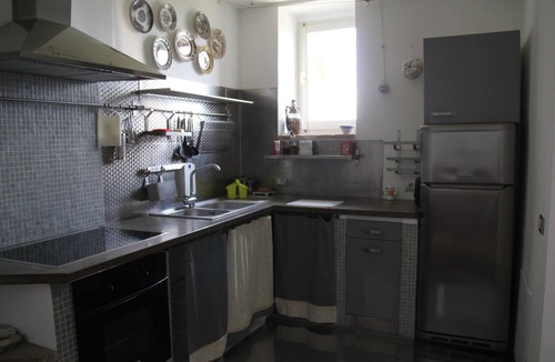 Mengara House | FARMHOUSE MONTESALCE-WHITE APARTMENT