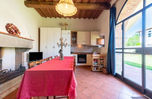 Laterina House | Farmhouse 'Mulino ' with Shared Pool, Terrace & Wi-Fi