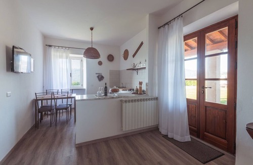 Nerbisci House | FARMHOUSE QUERCETO - APARTMENT SUNFLOWER