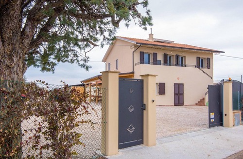 Fermo House | Farmhouse Tent in Marche near Adriatic Sea