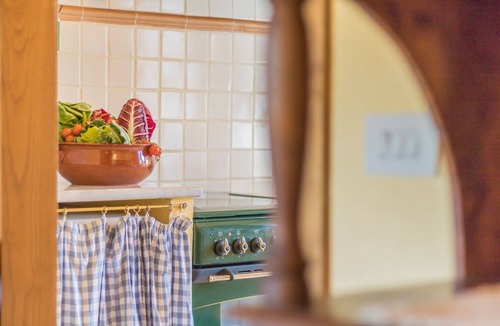 Viterbo Apartment | Farmhouse Tenuta Serpepe - Girasole