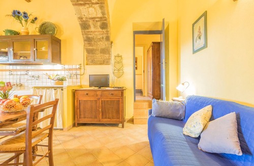 Viterbo Apartment | Farmhouse Tenuta Serpepe - Cornflower Grande