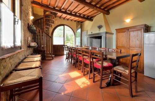 Loro Ciuffenna House | Farmhouse villa with private swimming pool, terrace, garden, stunning view