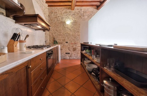 Loro Ciuffenna House | Farmhouse villa with private swimming pool, terrace, garden, stunning view