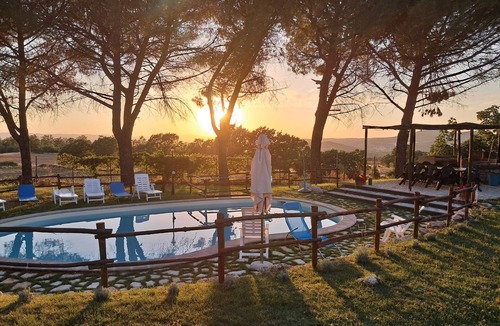 Massa Martana Villa | FARMHOUSE VILLA VÉPRES