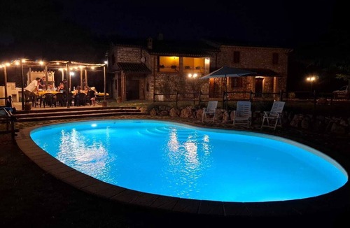 Massa Martana Villa | FARMHOUSE VILLA VÉPRES