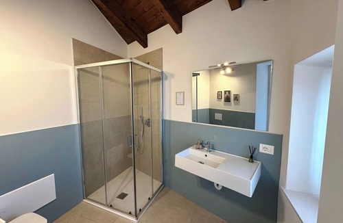 Galliate Bed & Breakfast | Farmhouse with exposed beams and bricks, breakfast included (Sage)