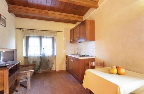 Apecchio House | Farmhouse with Pool & Spa