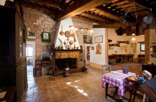 Fabriano House | Fattoria la Ginestra, Museo della Civiltà Contadina