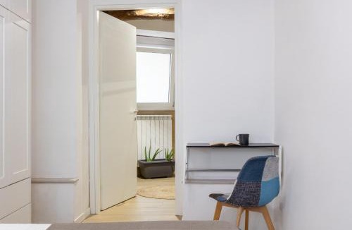 Ferro di Cavallo Apartment | Fede Urban Flat - Posto auto e Metro - ItalyWeGo