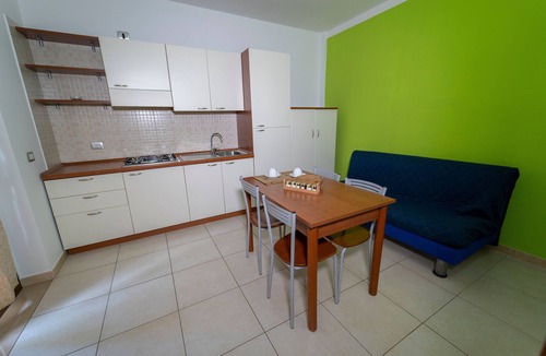 Mattinata House | Ferienwohnung "ulivo" mit Pool und Privatstrand