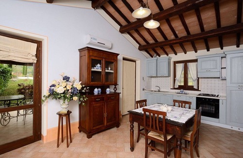 Crocemaroggia House | Fiordaliso apartment in Farmhouse with Garden and Pool