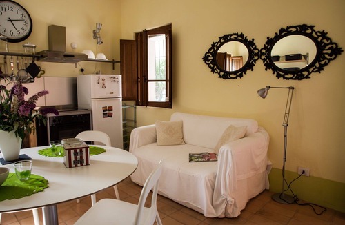 Fossombrone House | Flat for 4 Persons with pool