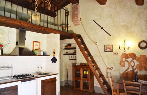 Monteleone d'Orvieto Apartment | Flat Il Fienile Del Sole, Wifi, Perugia