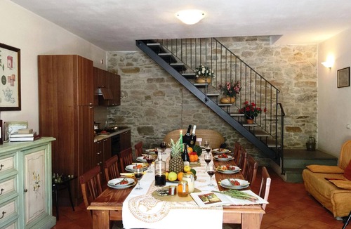 Apecchio Apartment | Flat in Apecchio with private parking