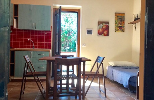 Defensola House | Flat in Vieste with private garden