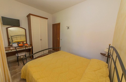 Montefiascone Other | Flat 'Sunflower' with private parking