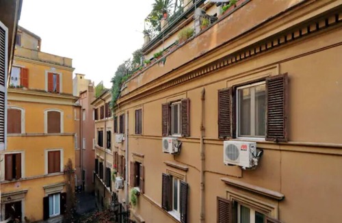 Rione VIII Sant'Eustachio Apartment | Flatinrome Boutique Navona