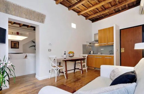 Rione VIII Sant'Eustachio Apartment | Flatinrome Boutique Navona