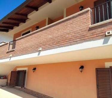 Torrevecchia Teatina Apartment | Flora house