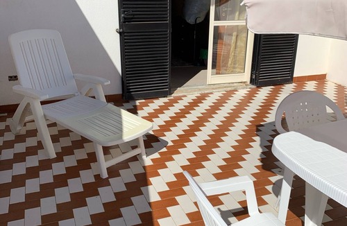 Perdifumo House | Floriana apartment 15 minutes from the sea