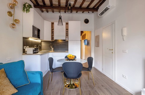 Rione VI Parione Apartment | Flower Terrace – Campo de’ Fiorin- Panoramic terrace in the heart of Rome -