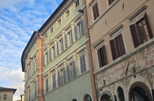 Old Town Apartment | Fontana Maggiore View Suite