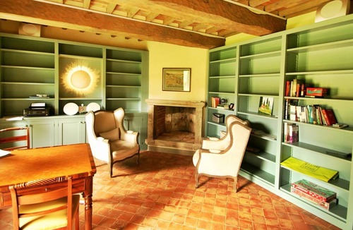 Umbertide Villa | Fonticchio: Luxury Villa With Superb Views, Infinity Pool, Air-con. Free Wifi