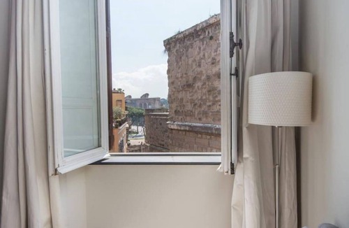 Rome City Centre Apartment | Fori Imperiali Breathtaking View