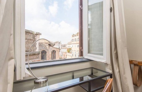 Rome City Centre Apartment | Fori Imperiali Breathtaking View