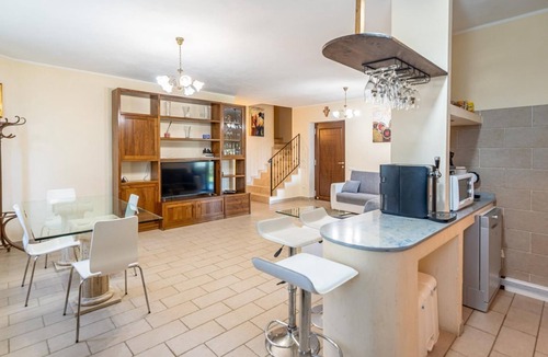 Montone Villa | Fortebracci - Six Bedroom Villa, Sleeps 12