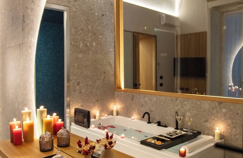 Portici Bed & Breakfast | Fortunella Suites Luxury