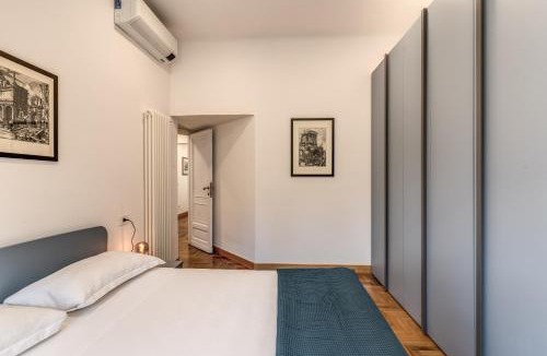 Rione III Colonna Apartment | Frattina Grand Suite - Vacanze Romane Apartments