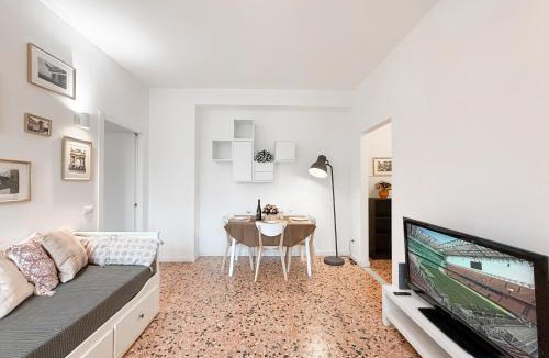 San Siro Apartment | Free Parking, 100m from SAN SIRO, Derby Apartment