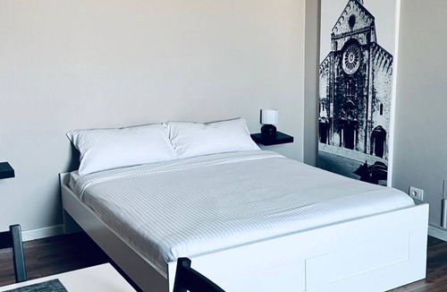 Bari City Centre House | Full house