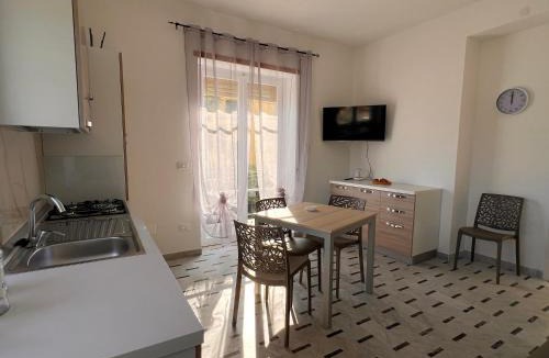 Fuscaldo Apartment | Fuscaldoapartment - Alyssa