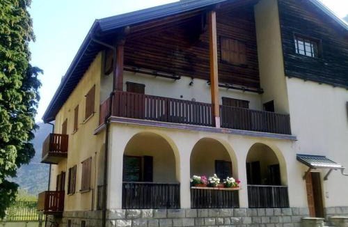 Zuino Apartment | Gaby: Gressoney Valley - Attic in a house with a garden