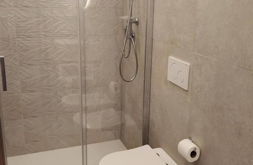 San Donato Apartment | Gaia Suites 10 minutes from downtown with private parking
