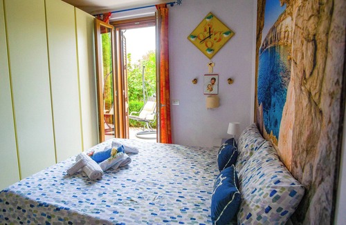Bisceglie Bed & Breakfast | Garden View