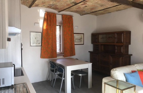 Moncestino Villa | Gelsomino - Romantic Apartment with a Pool in a Historic Villa in Monferrato