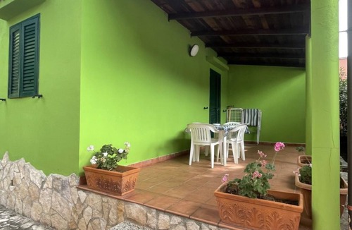 Defensola Apartment | Gemütliche Wohnung in Vieste mit Grill by Interhome