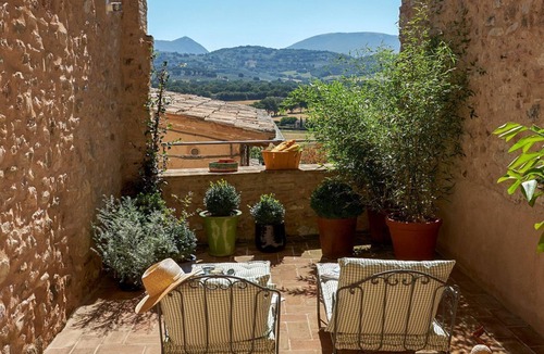 Spello Apartment | Gens Flavia - One Bedroom Apartment, Sleeps 3