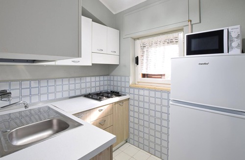 Drapia Apartment | Gorgeous apartment in Drapia with swimming pool