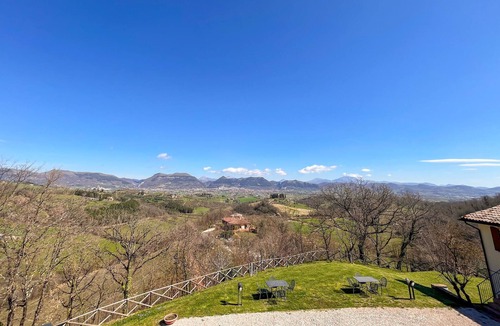 Monteluiano Apartment | Gorgeous apartment in Gubbio with WiFi
