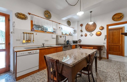 Offida House | Gorgeous Home in Offida
